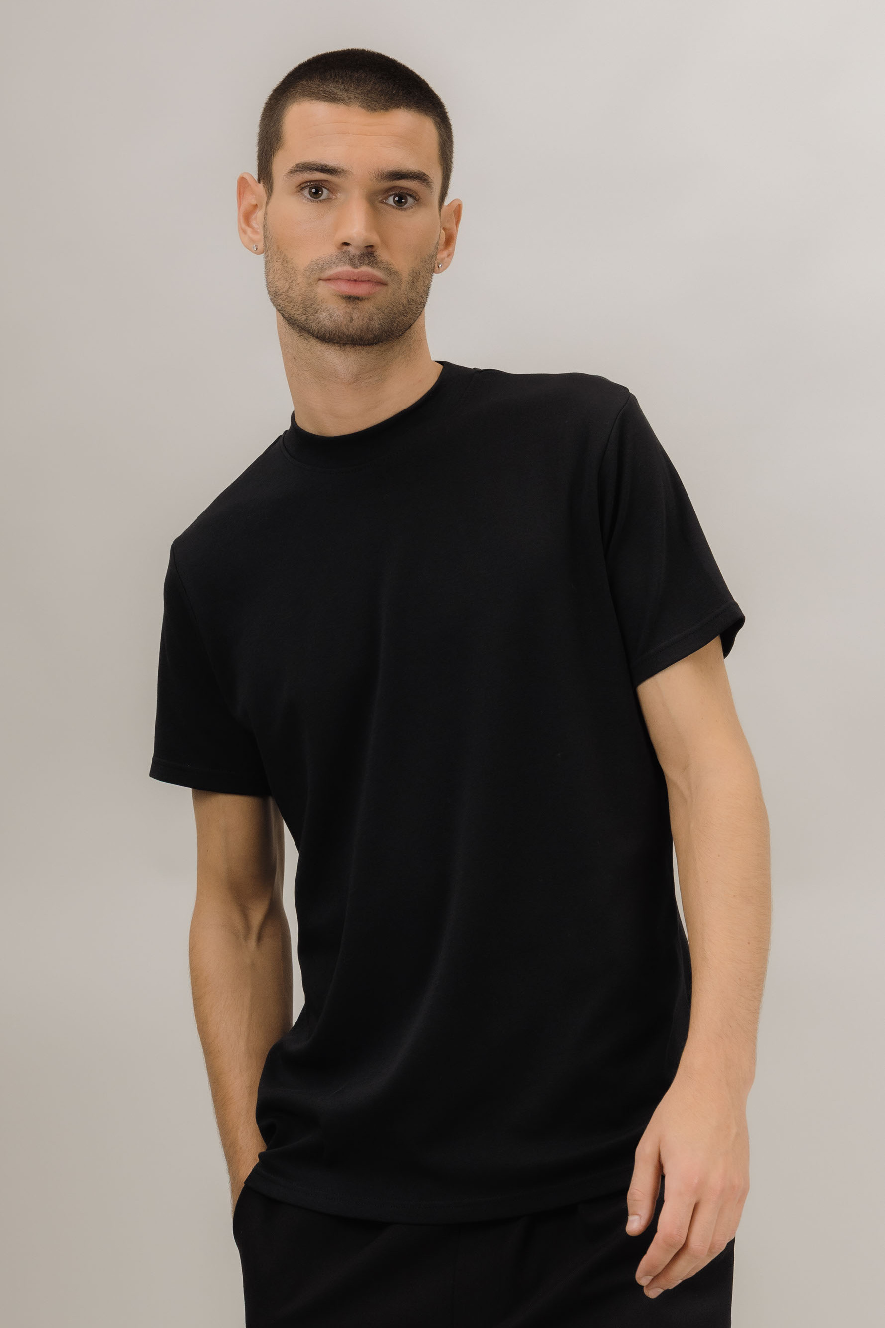 Urban Pioneers Male Bruno r-neck T-SHIRT BLACK