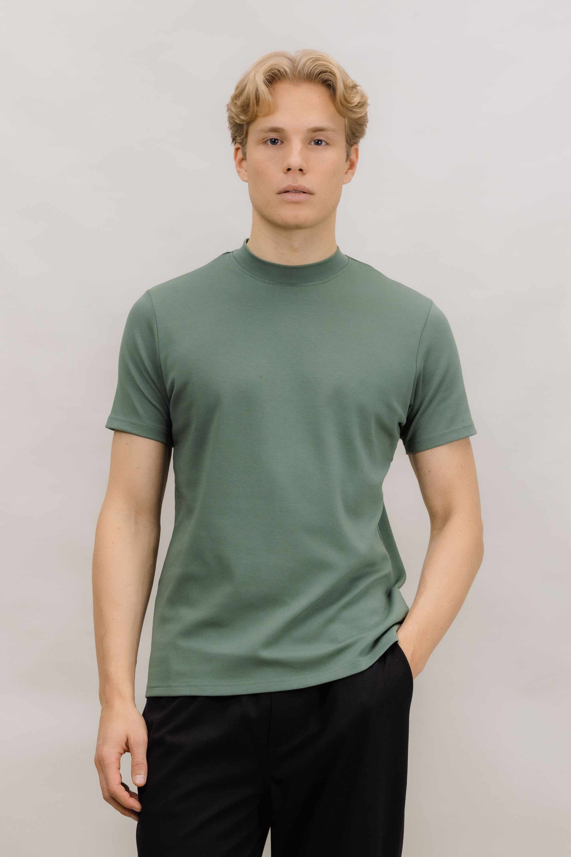 Urban Pioneers Male Bruno Tee T-SHIRT DARK FOREST