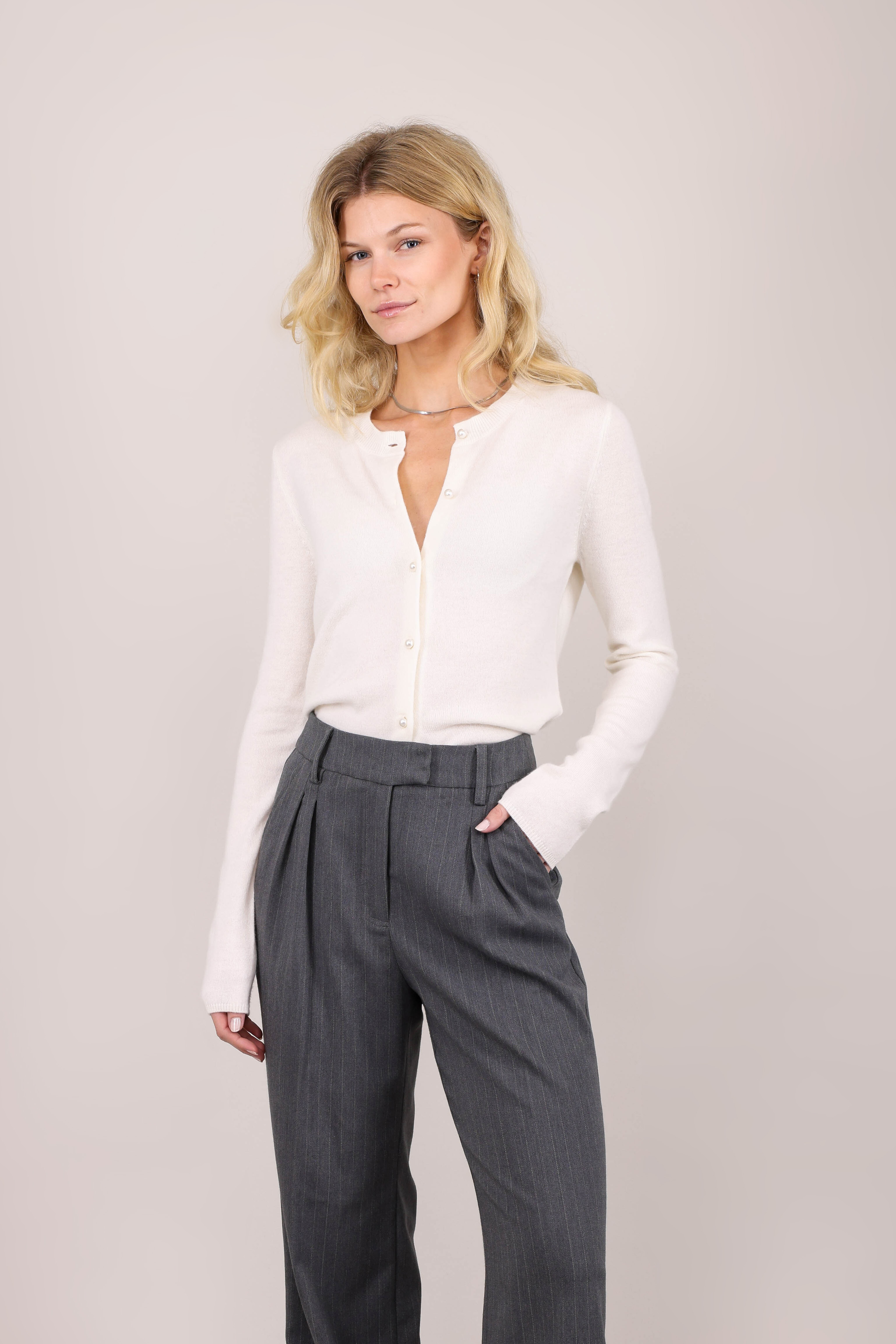 Urban Pioneers Female Candi Cardigan CARDIGAN CREAM