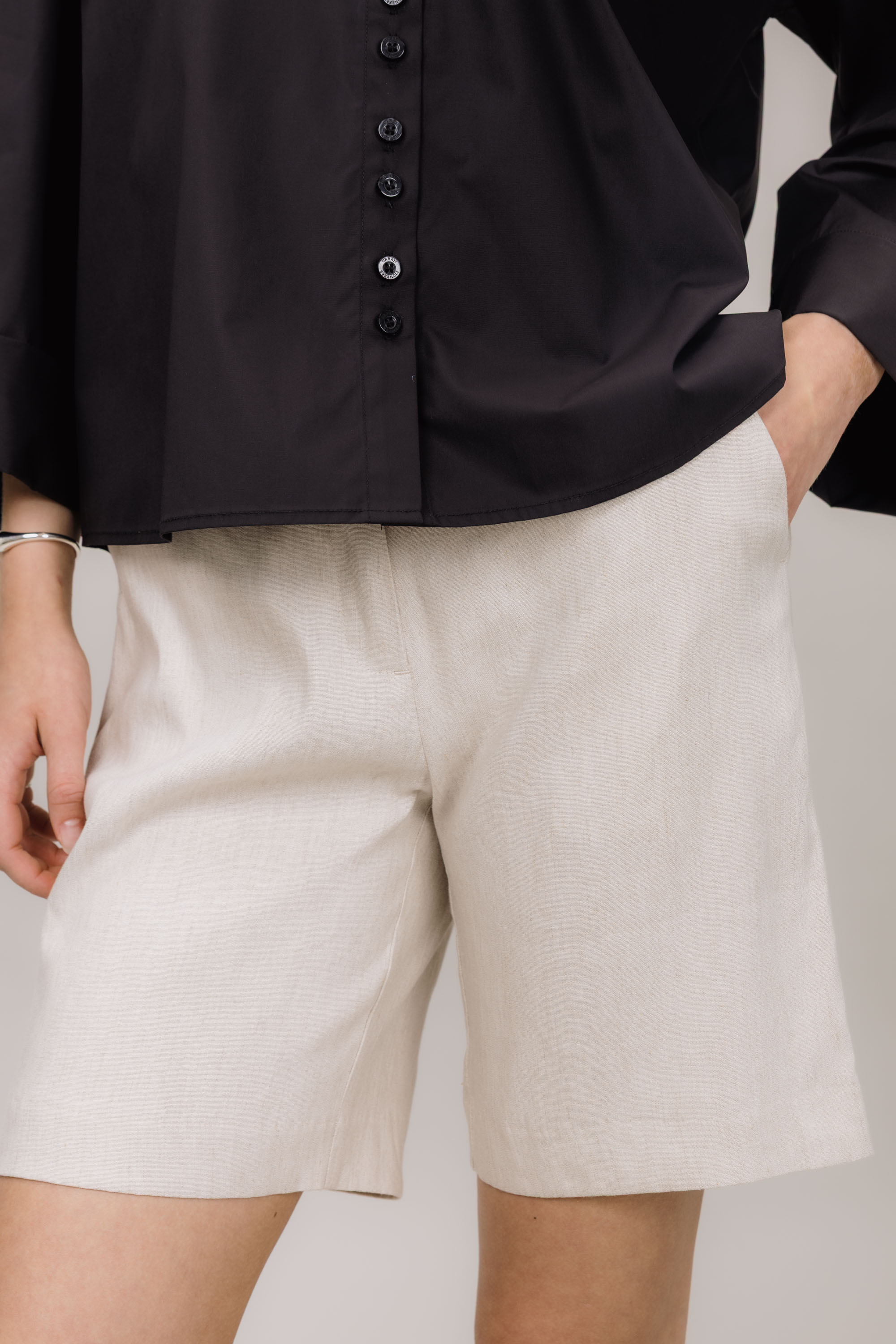 Urban Pioneers Female Clary Shorts SHORTS SAND