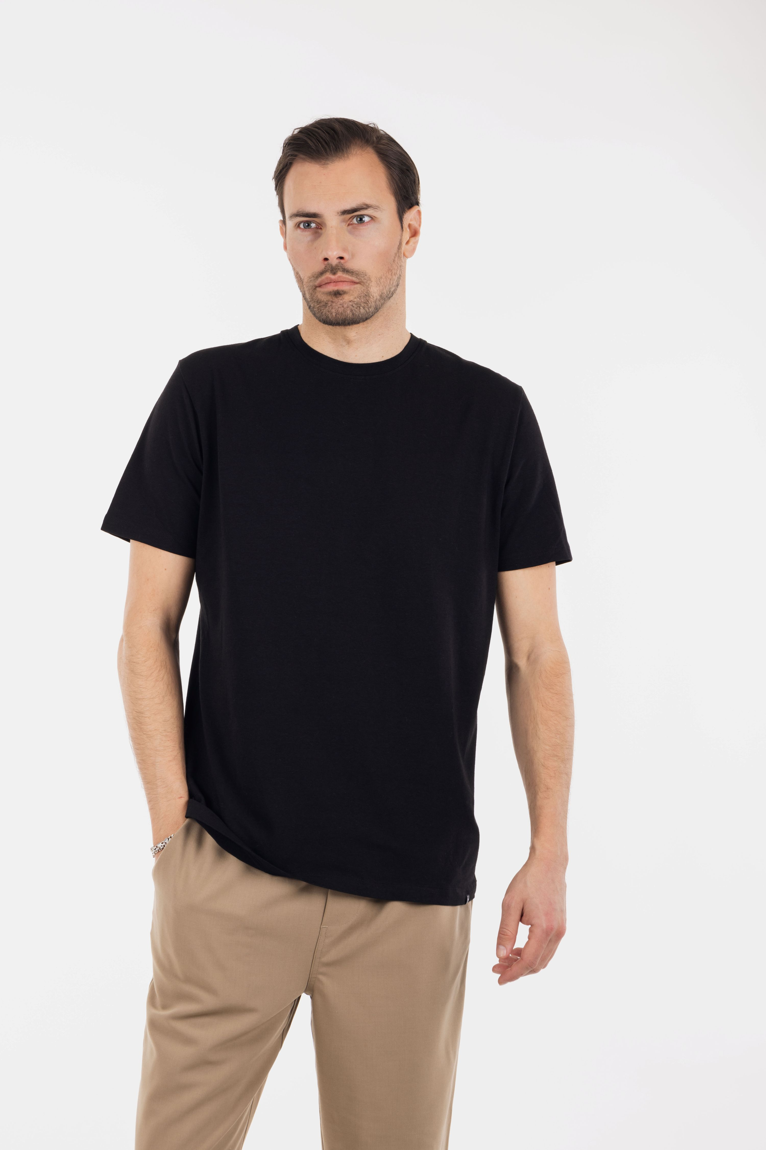 Urban Pioneers Male Cobi Tee T-SHIRT BLACK