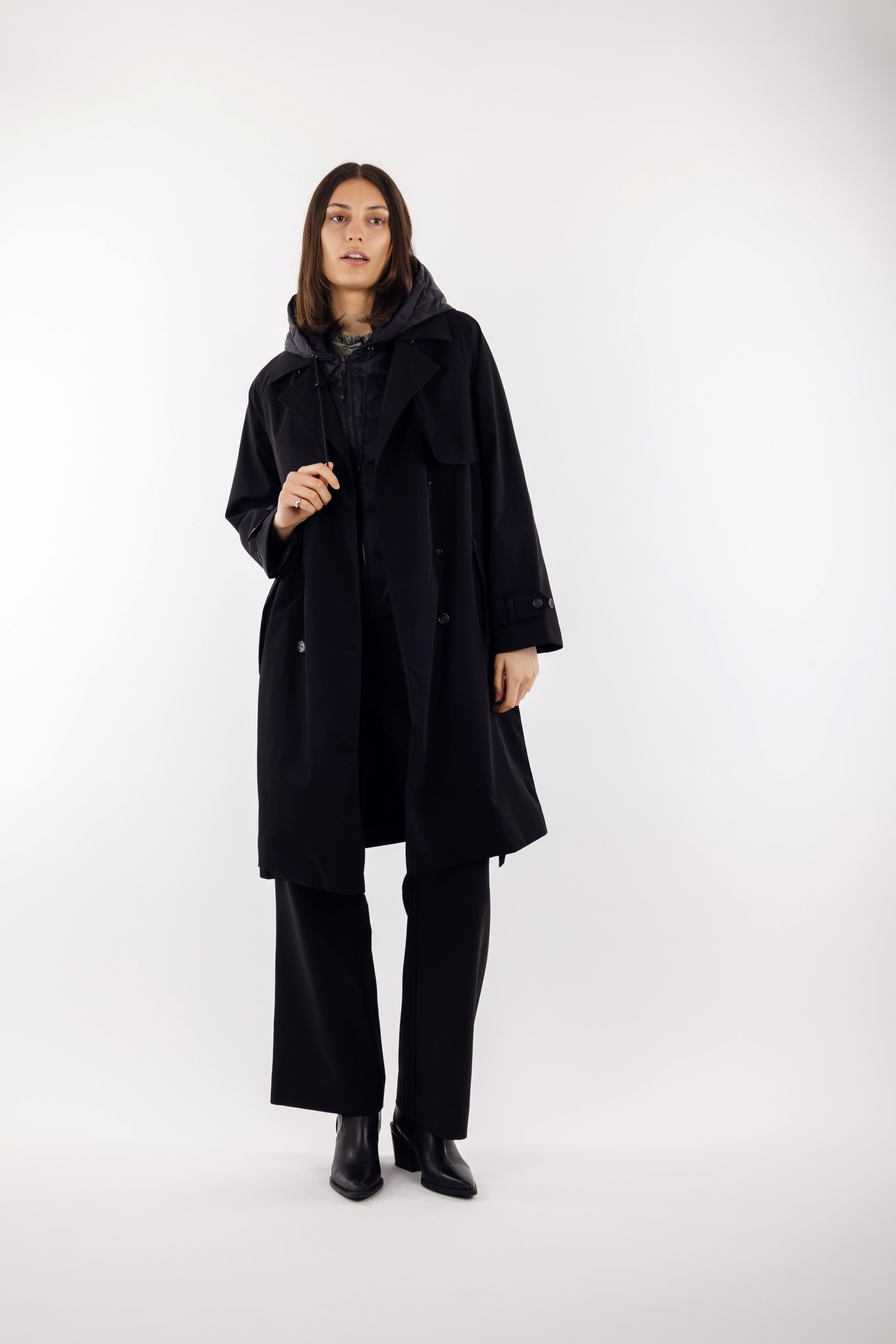 Urban Pioneers Female Eira Coat COAT BLACK