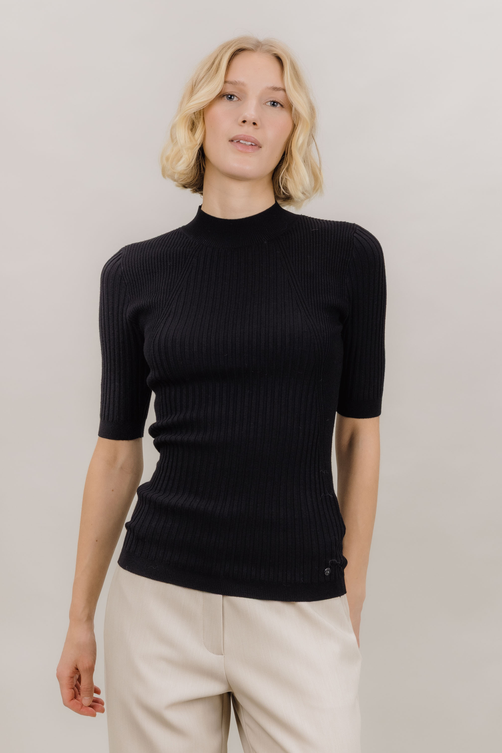 Urban Pioneers Female Fannie top TOP BLACK
