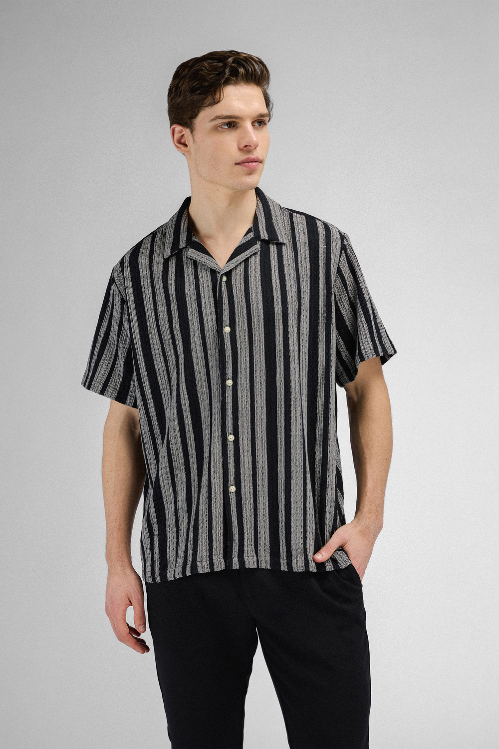 Urban Pioneers Male Ferrara SS Shirt SS SHIRT BLACK