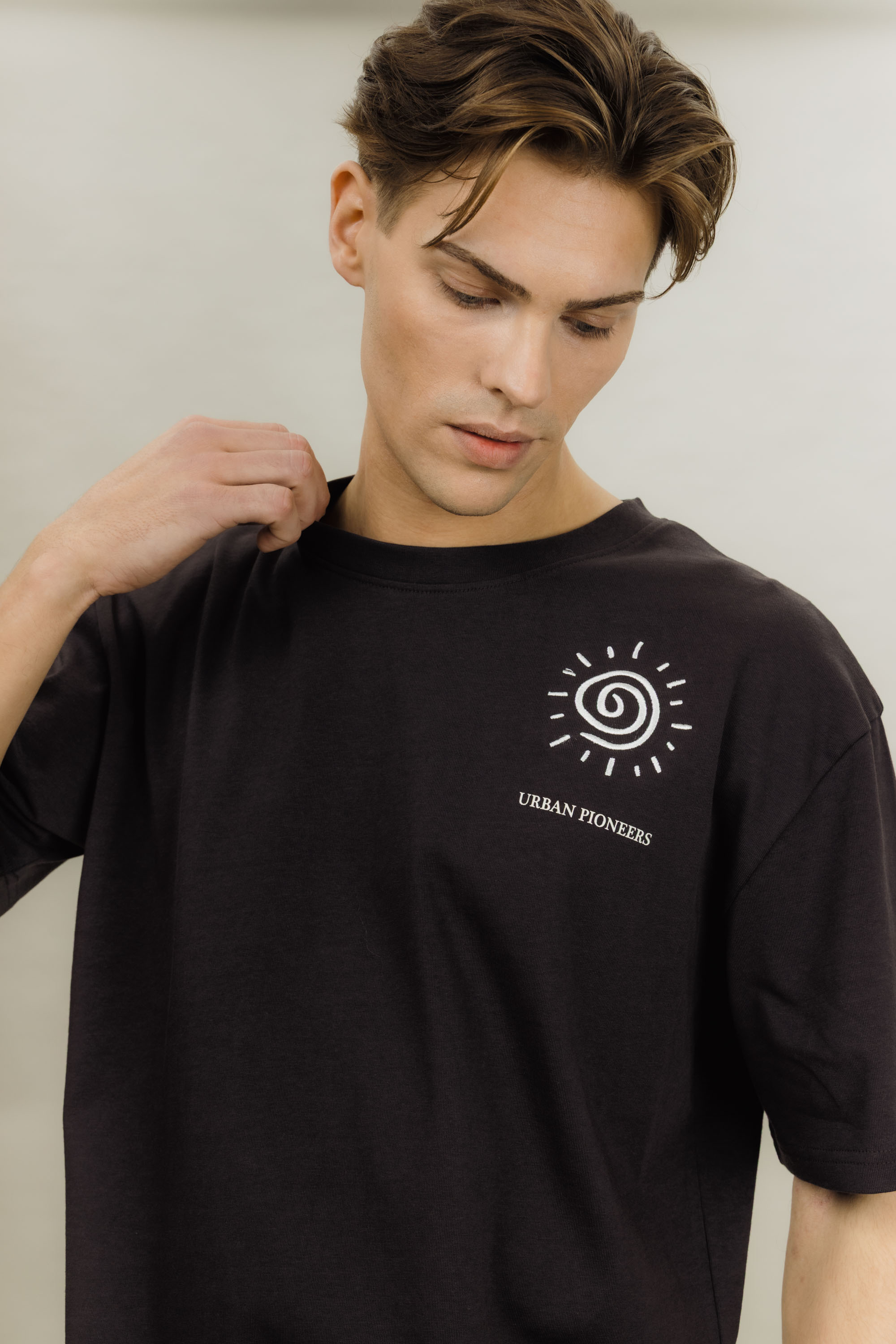 Urban Pioneers Male Flavio Tee T-SHIRT WASHED BLACK SURFER