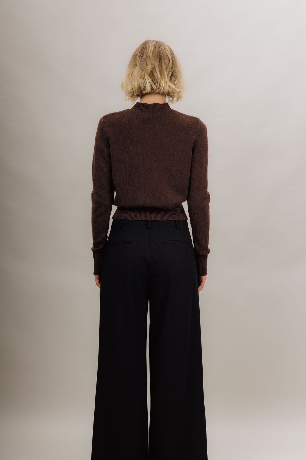 Urban Pioneers Female Gemma Sweater SWEATER CHOCOLATE
