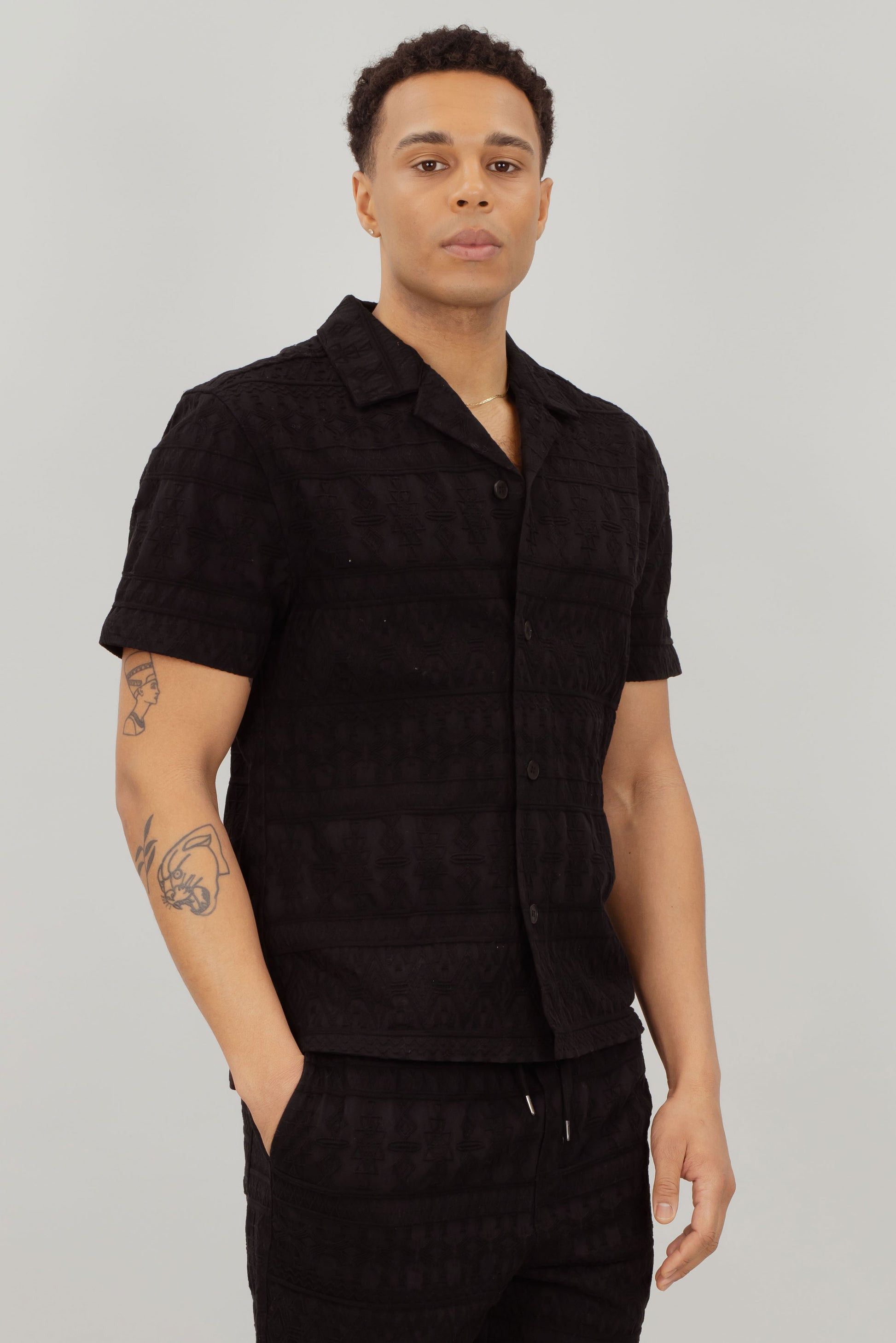 Urban Pioneers Male Hubert SS SHIRT BLACK