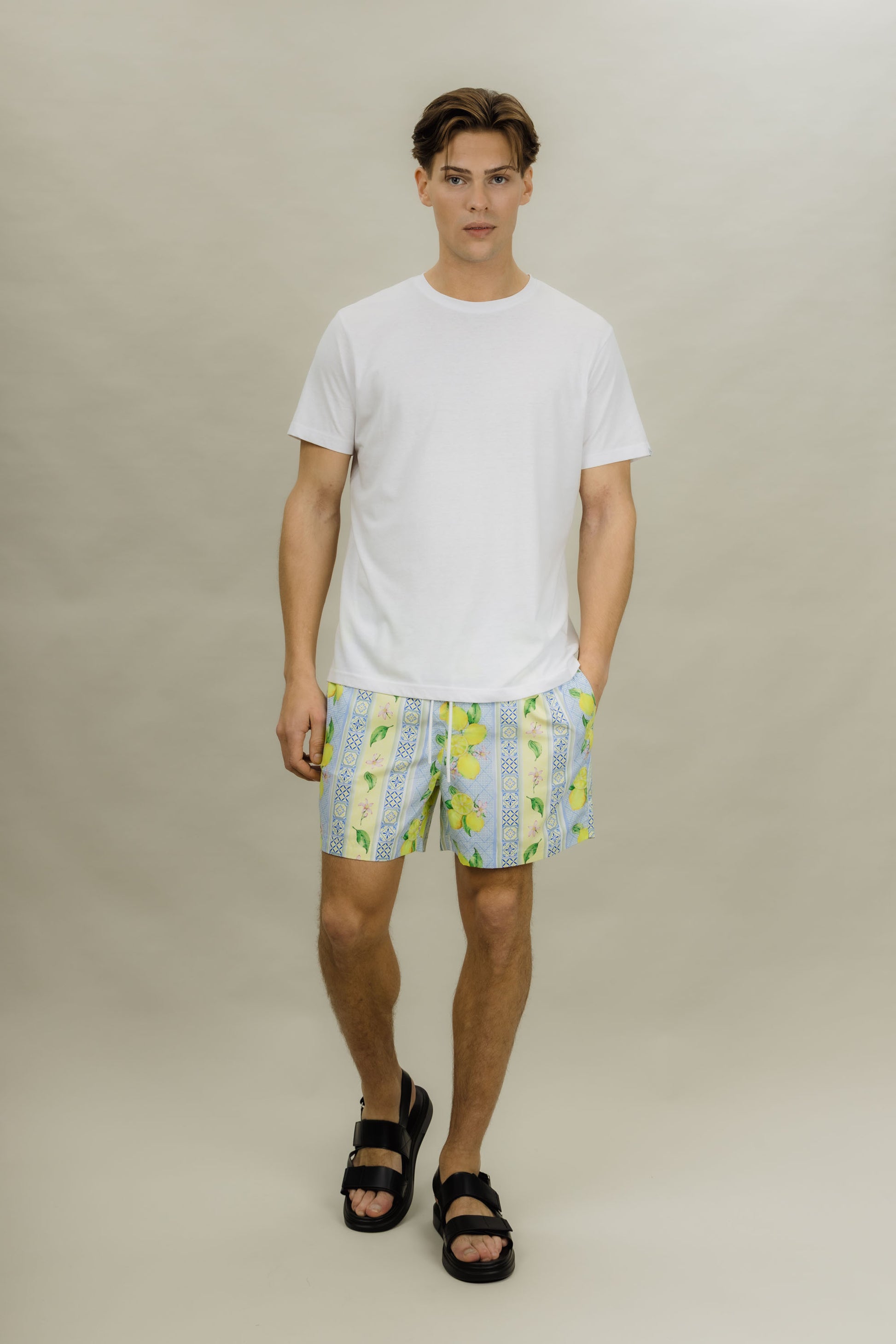Urban Pioneers Male Luka Shorts SWIMSHORTS LEMONS AOP