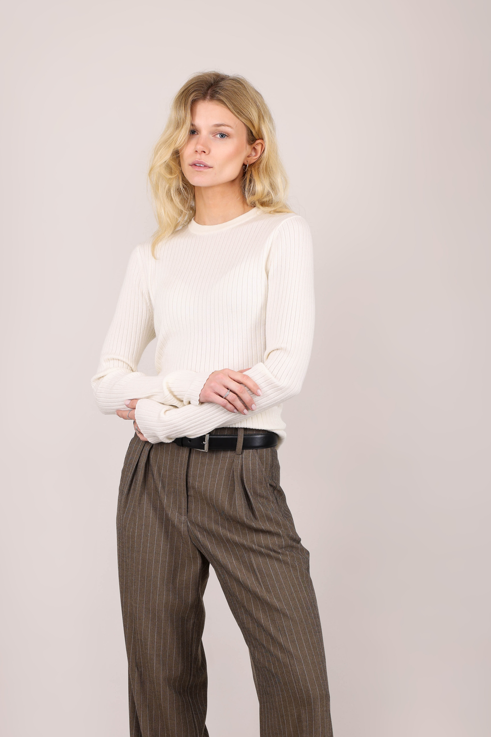 Urban Pioneers Female Mari LS SWEATER SNOW