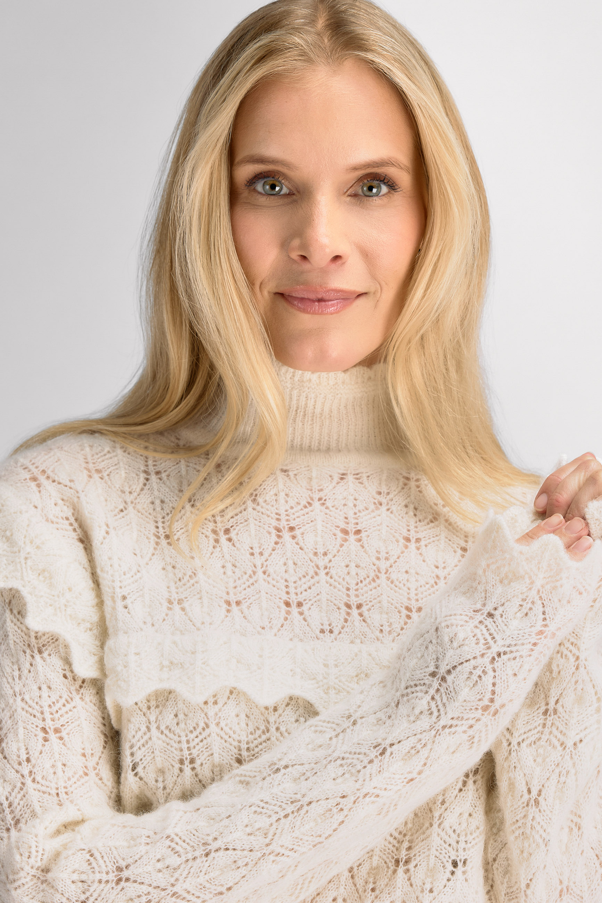 Urban Pioneers Female Mary Sweater SWEATER CREAM