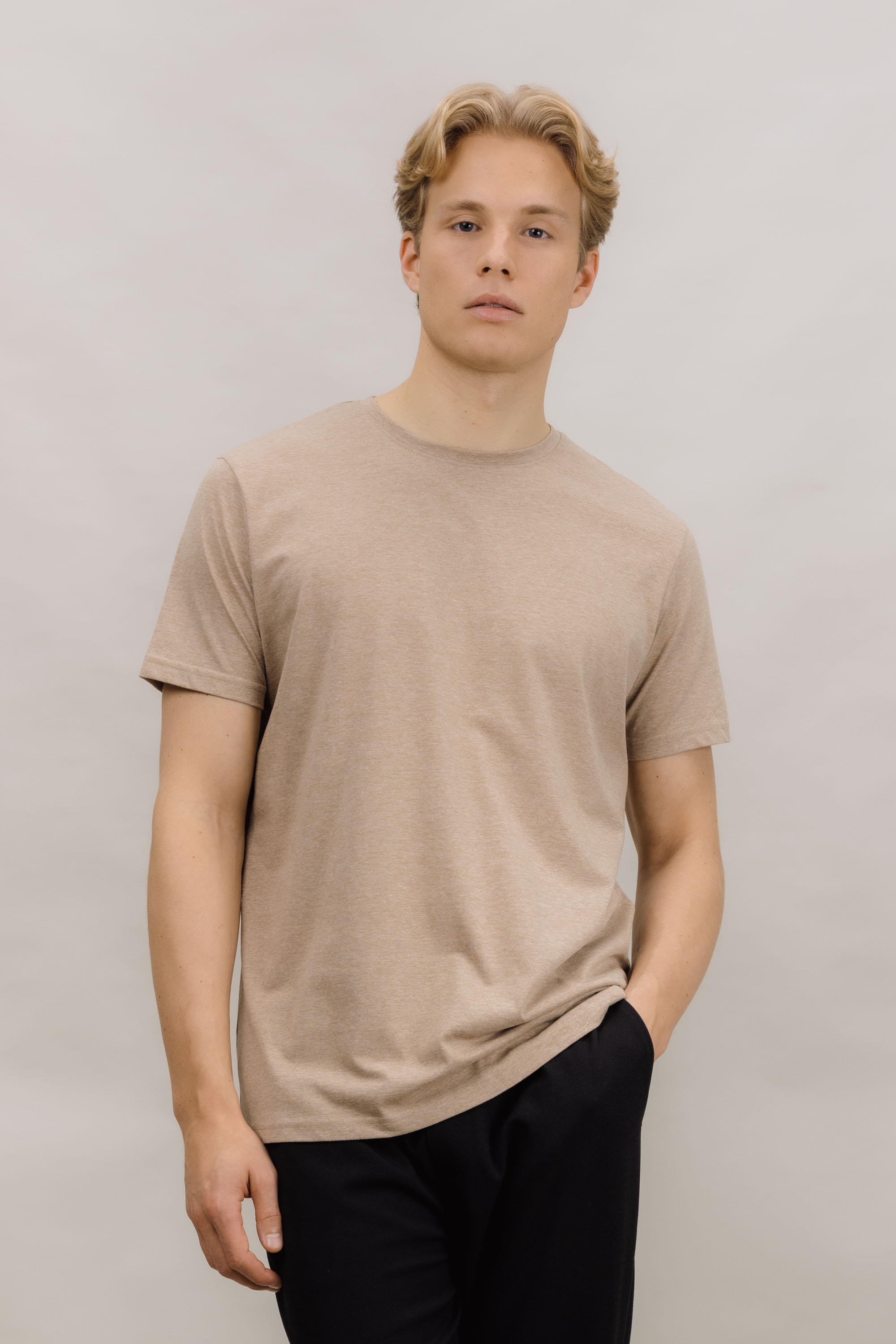 Urban Pioneers Male Niklas Basic Tee T-SHIRT LIGHT BROWN