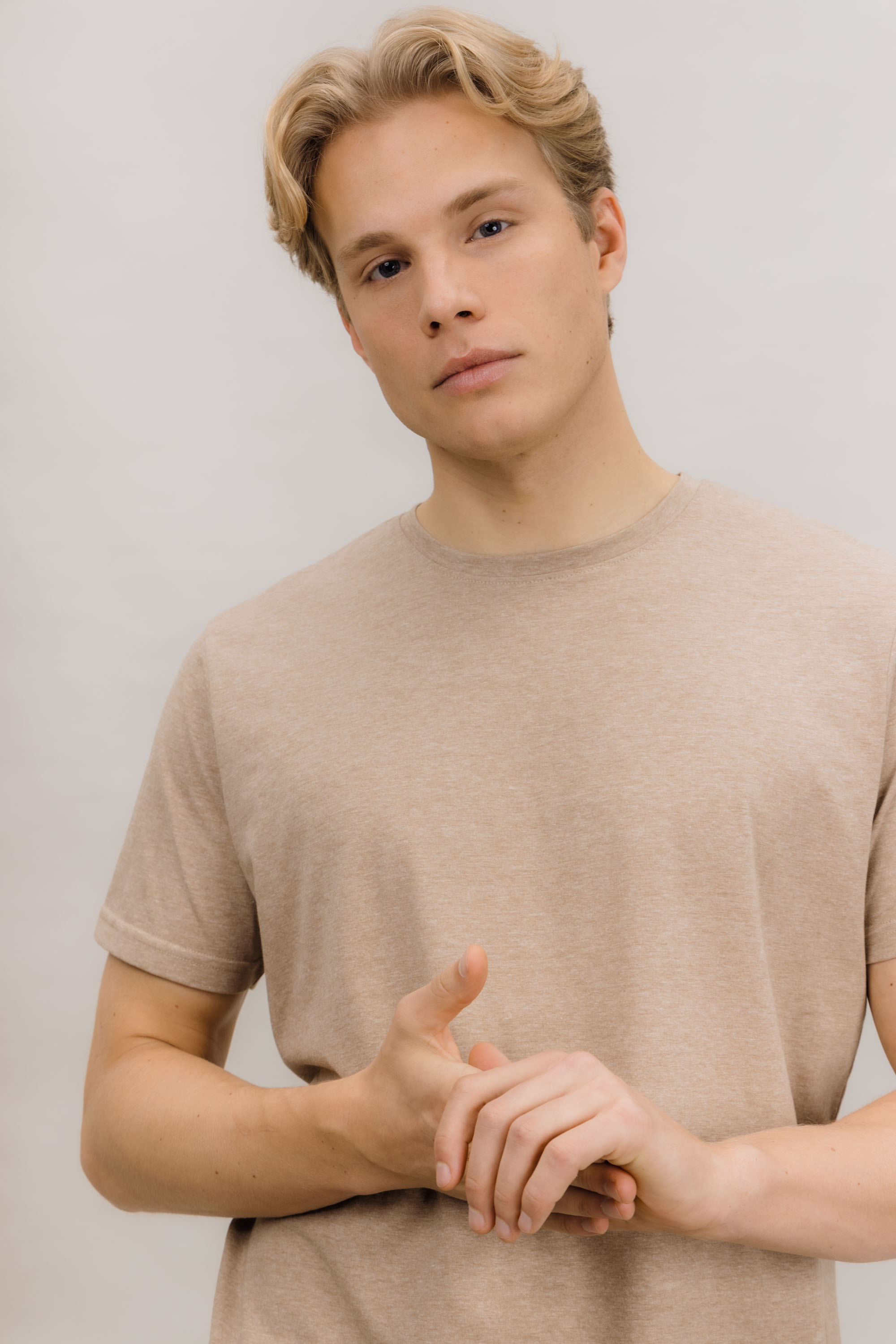 Urban Pioneers Male Niklas Basic Tee T-SHIRT LIGHT BROWN