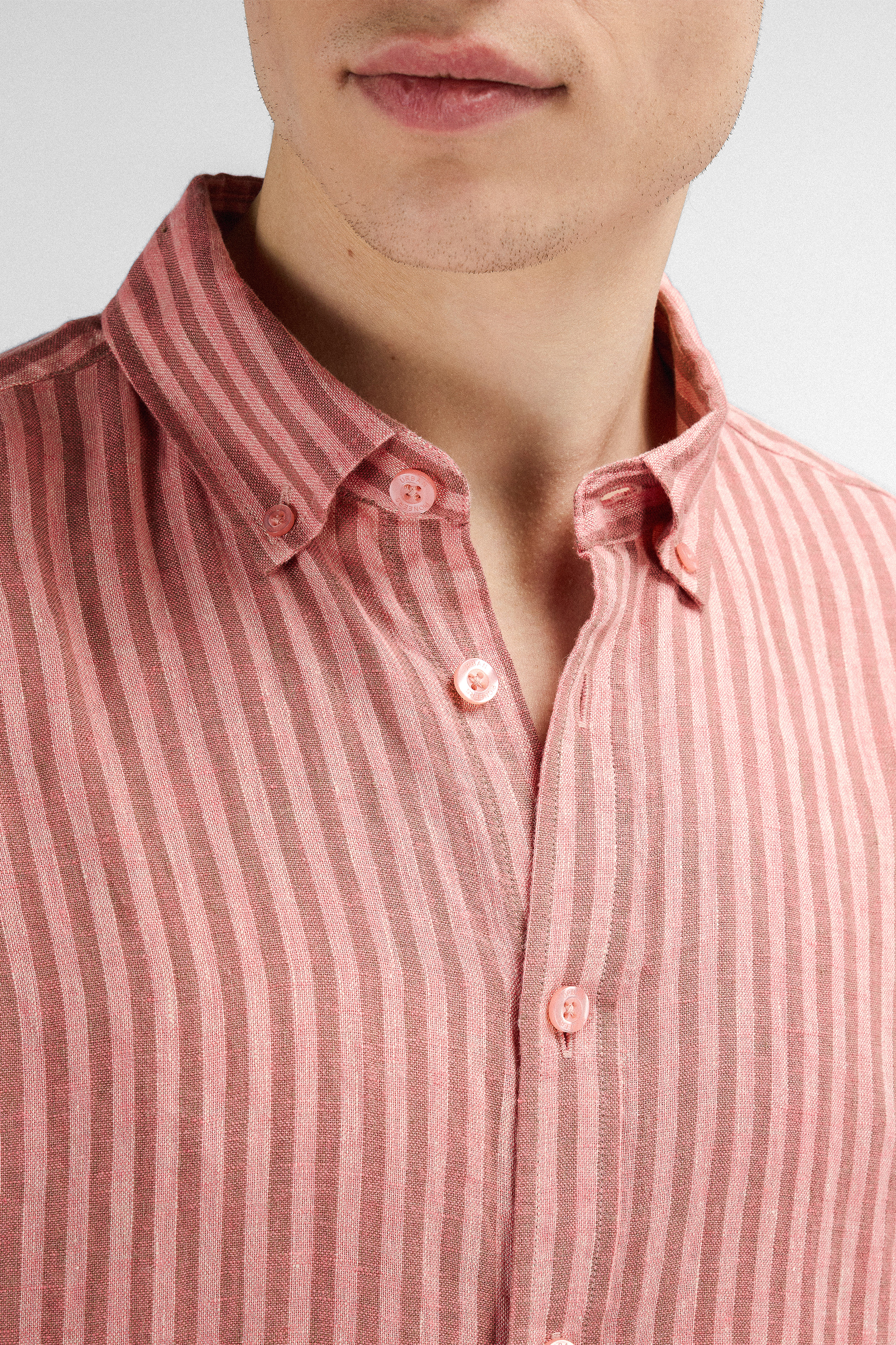 Urban Pioneers Male Renato LS Shirt SHIRT WASHED RED