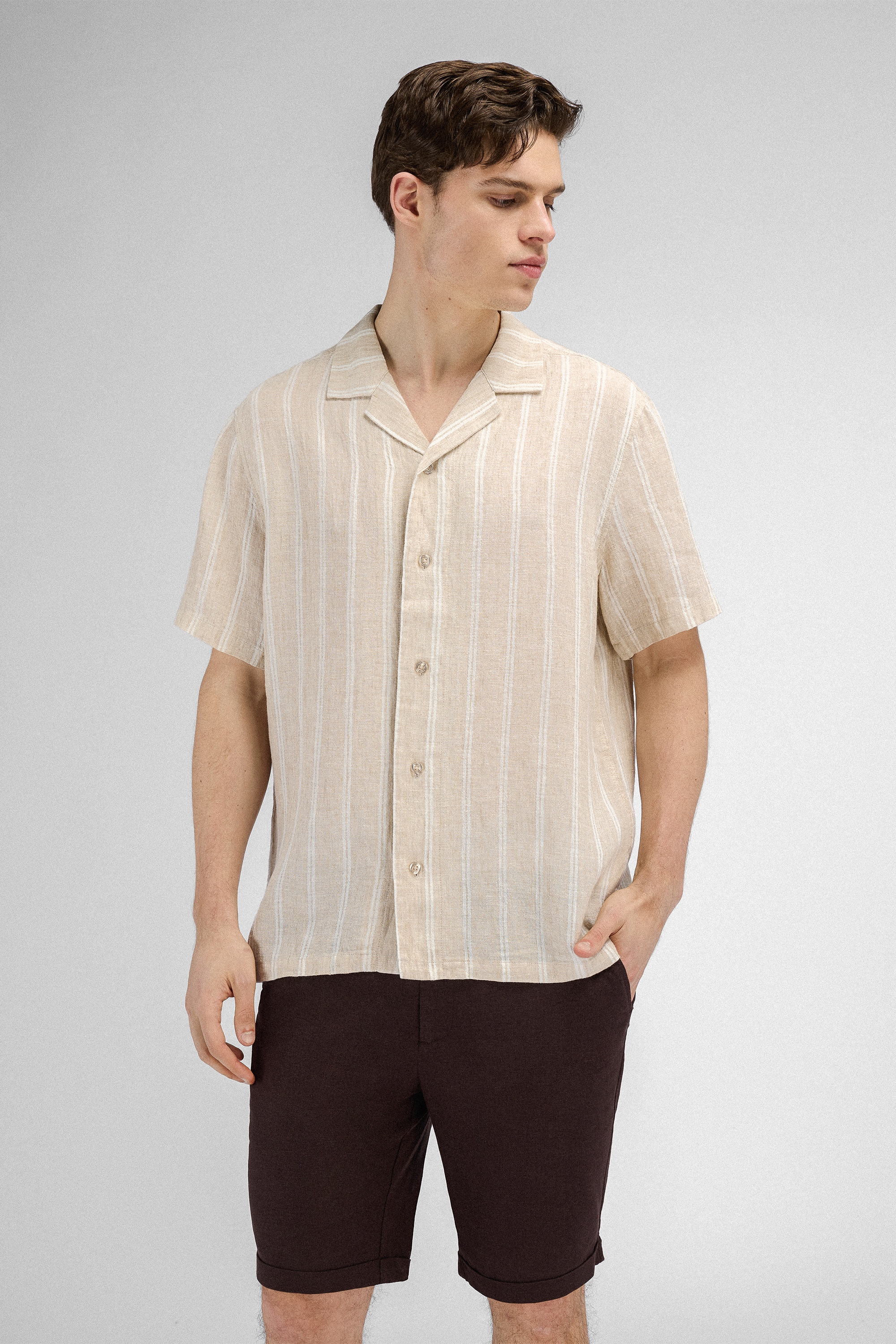 Urban Pioneers Male Ronaldo SS Shirt SS SHIRT LIGHT SAND