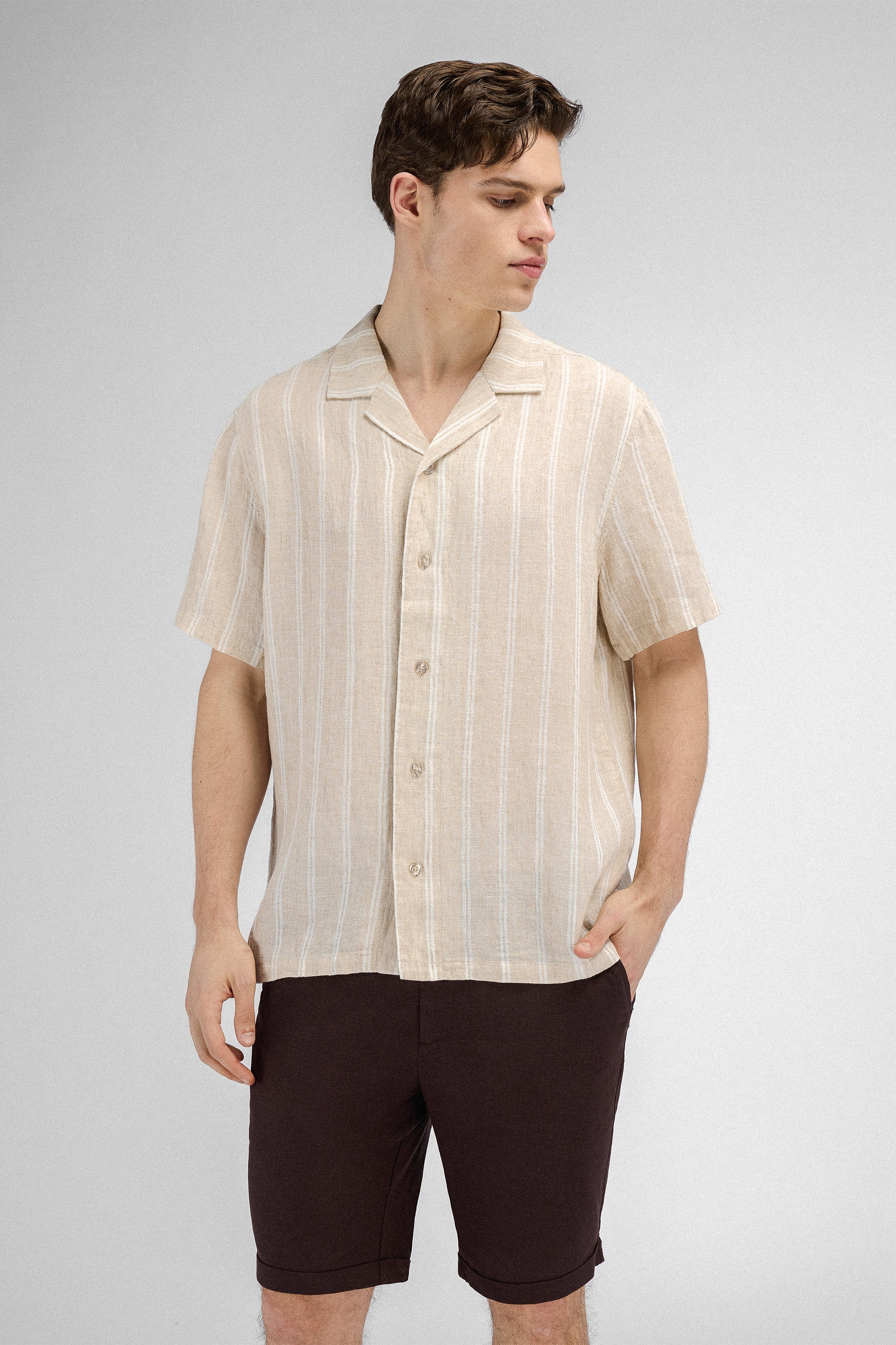 Urban Pioneers Male Ronaldo SS Shirt SS SHIRT LIGHT SAND