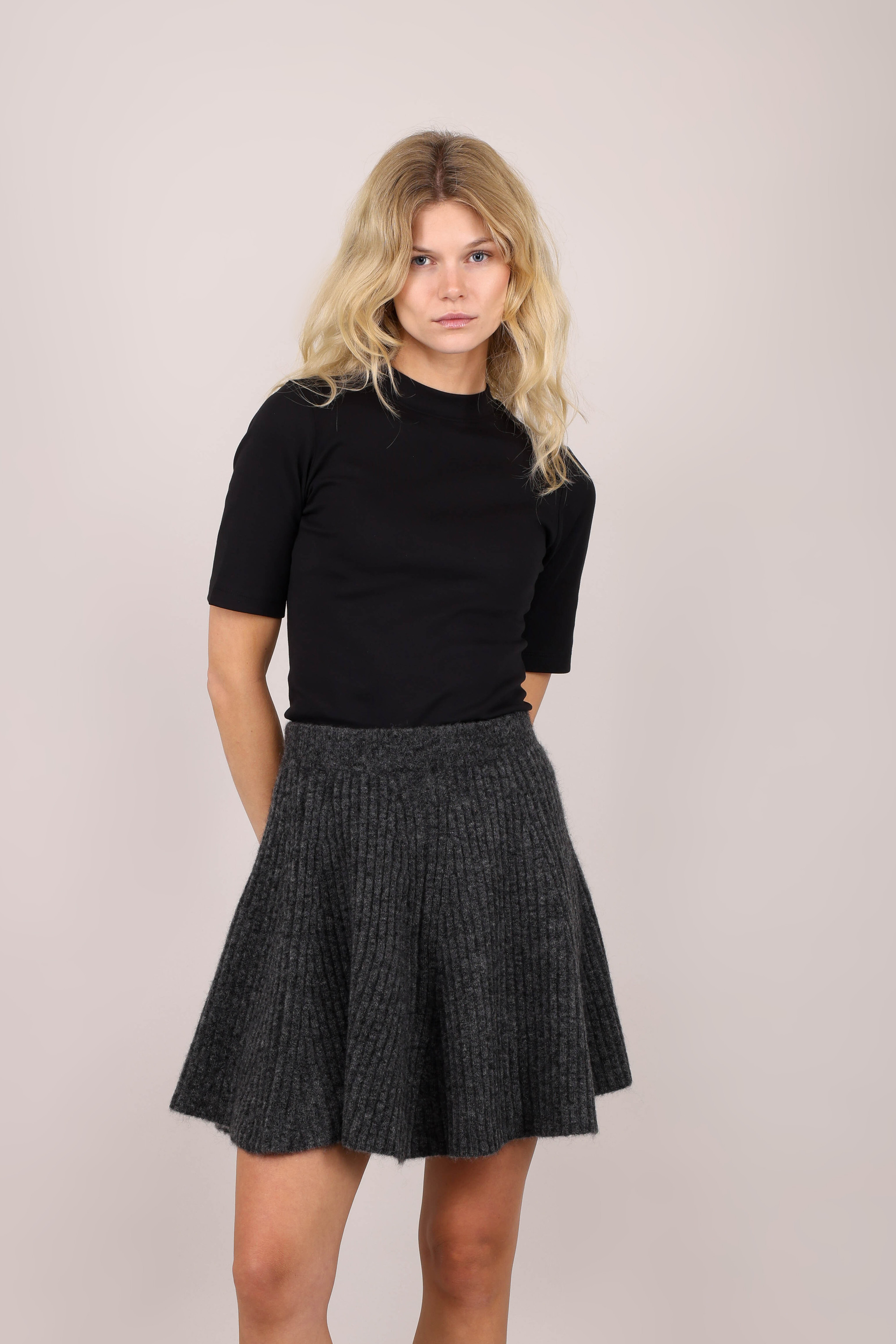 Urban Pioneers Female Sorba Skirt SKIRT CHARCOAL