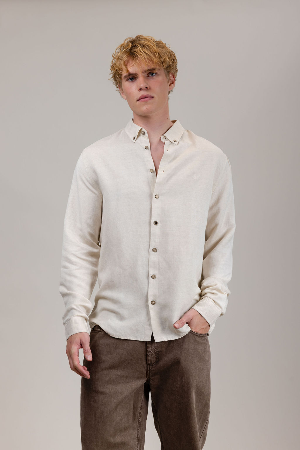 Urban Pioneers Male Stephan LS Shirt SHIRT SAND MEL