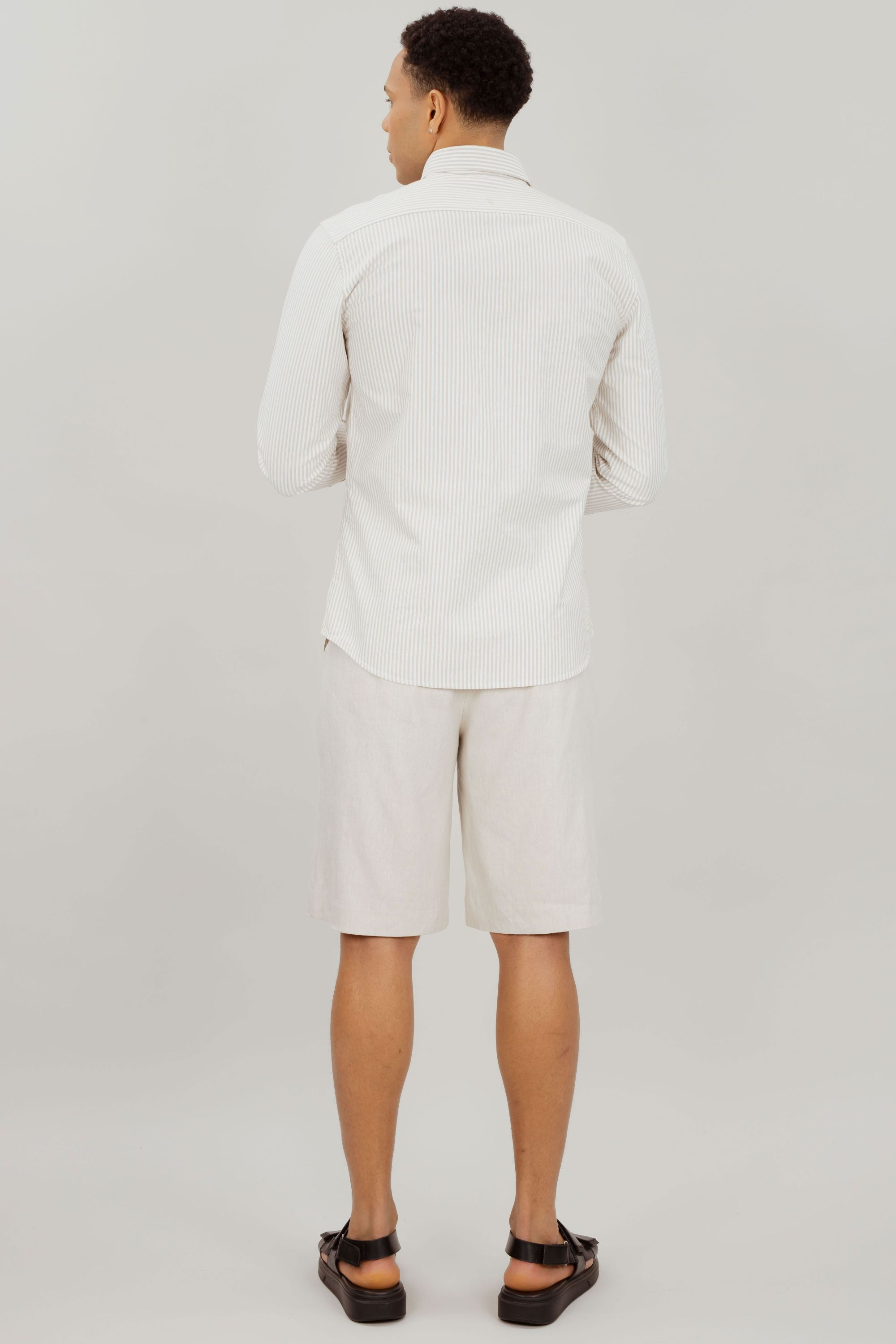 Urban Pioneers Male Yves Shorts SHORTS SAND